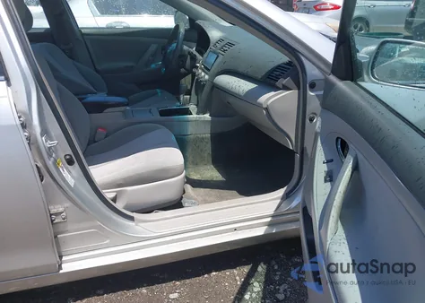 2011 Toyota Camry Le from USA, damaged, VIN 4T1BF3EKXBU166035